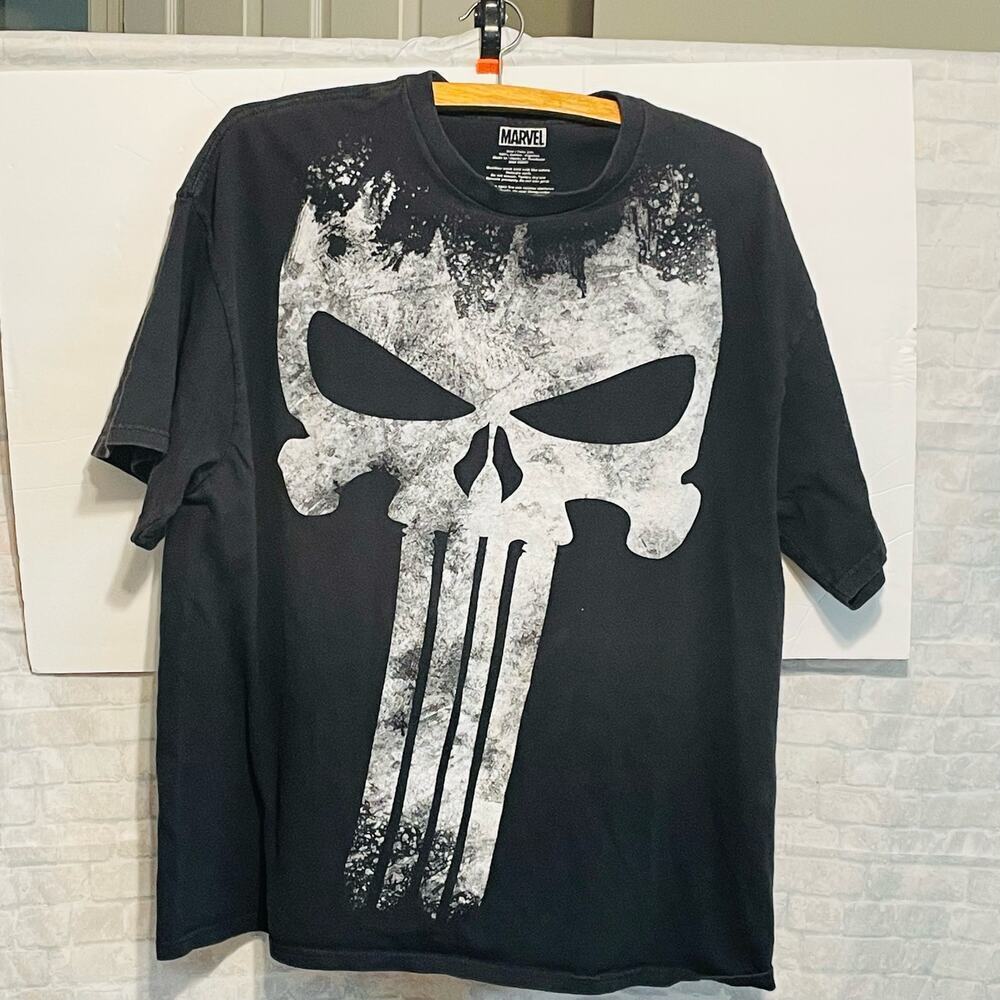 Mad Engine Marvel Punisher T-shirt size 2XL, Men Tall P2 P 24" Length 28" - Picture 3 of 6